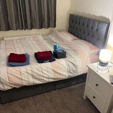 Апартаменты 2 St Judes Court D24H1X4 Students Only Дублин Экстерьер фото