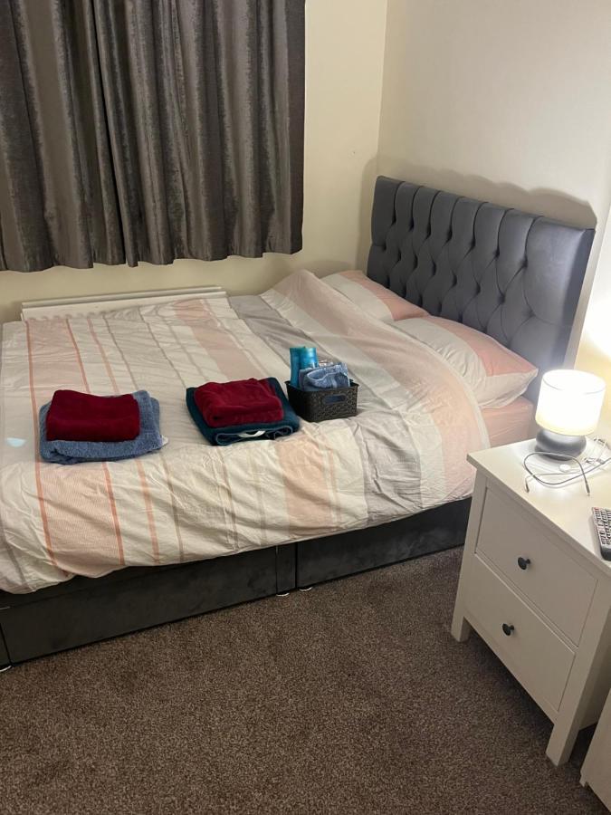 Апартаменты 2 St Judes Court D24H1X4 Students Only Дублин Экстерьер фото